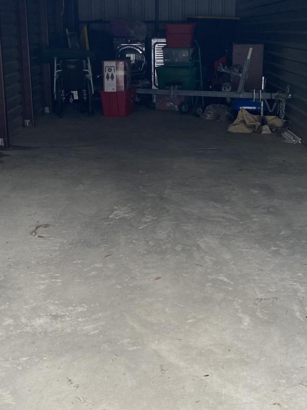 Storage Unit Auction in Hattiesburg, MS at Tellus Self Storage Oak